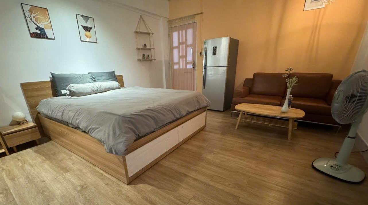 Apartment Lagom 18: Tranquil Haven Near Independence Palace *